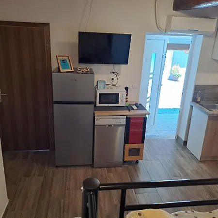 Apartma Kolpa Krasinec Daire Gradac